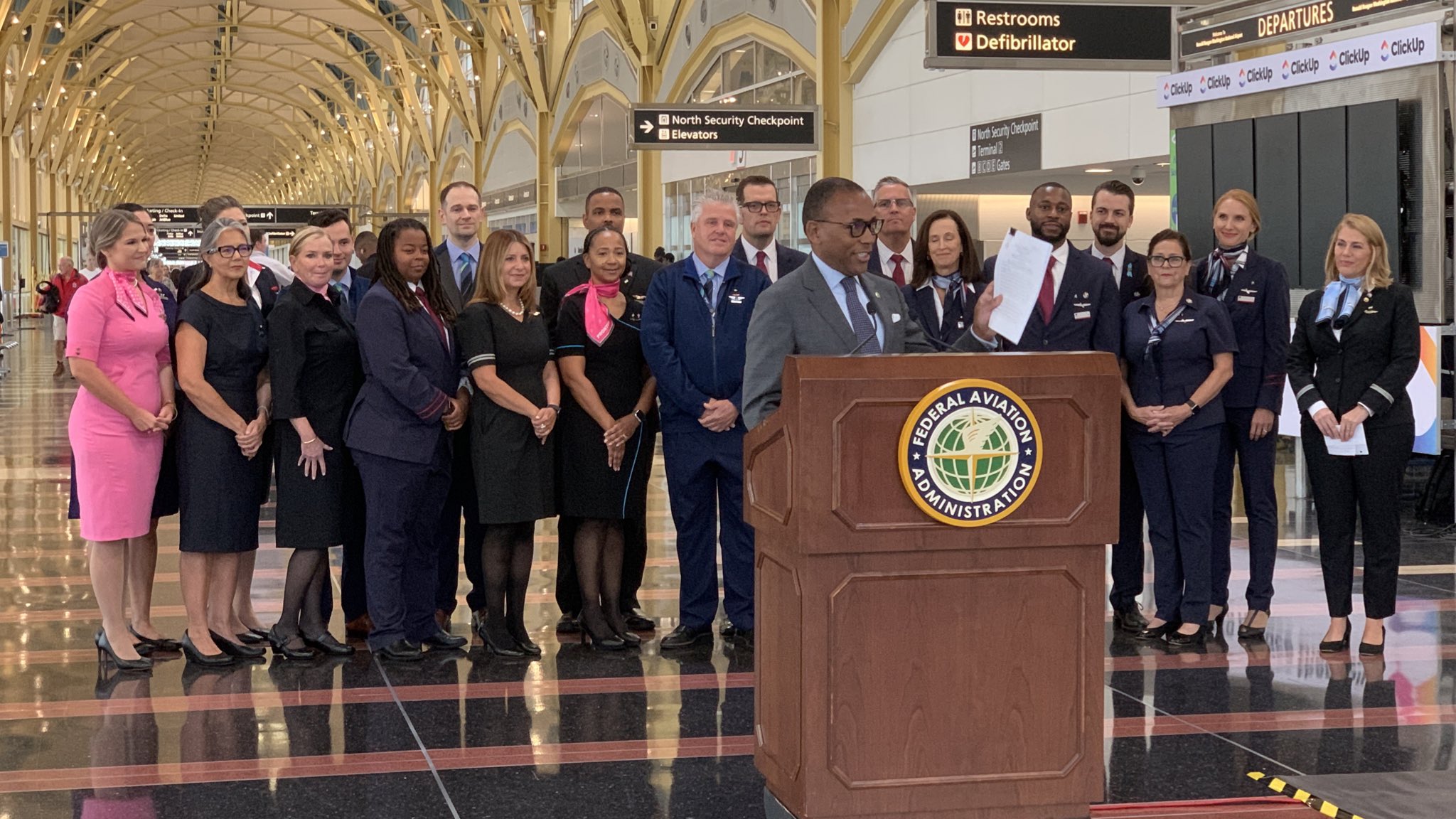 Moment !  U.S. FAA  Finalized  A  Rule  Requiring  10 Hours  Minimum  Rest  For  Flight  Attendants  Between  Duty  Days !