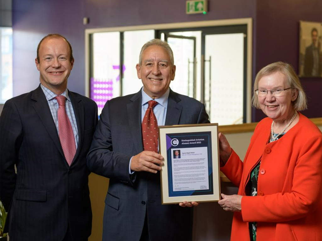 Royal  Jordanian  Airlines  Chief  Samer  Majali  received  the  Distinguished  Aviation  Alumni Award 2022  from  Cranfield  University ,  UK !