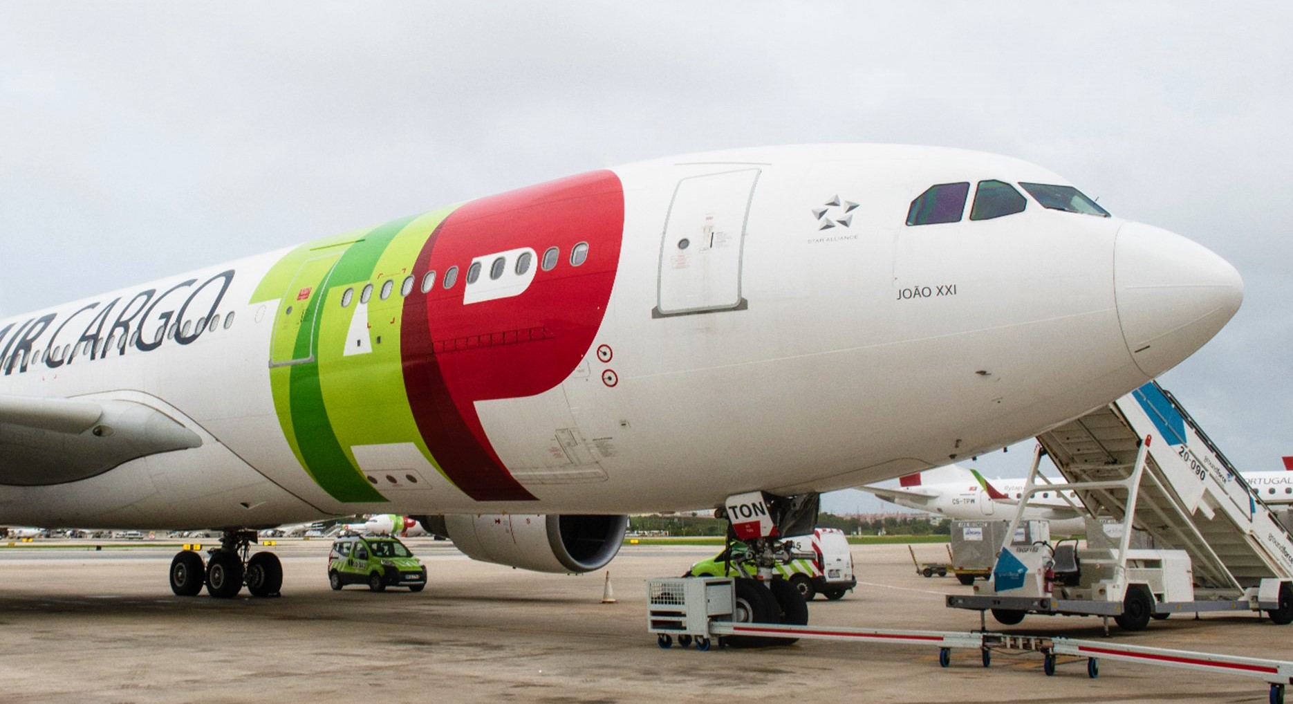 In partnership or ownership ,  Air France -KLM  has  confirmed  its  interest  in  TAP Air Portugal !