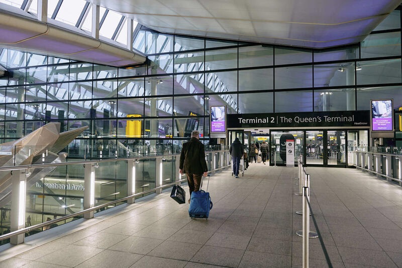 UK  Regulator  Civil Aviation Authority  confirmed  Heathrow  Airport  airline  charge cap ,  Airport Not Very happy.