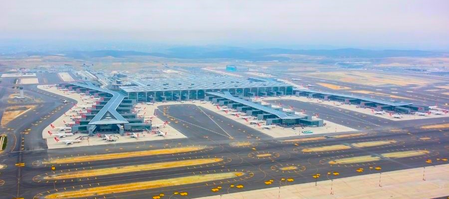 Not the First in Europe : Three aircraft will be able to land and take off at the same time at Istanbul Airport.