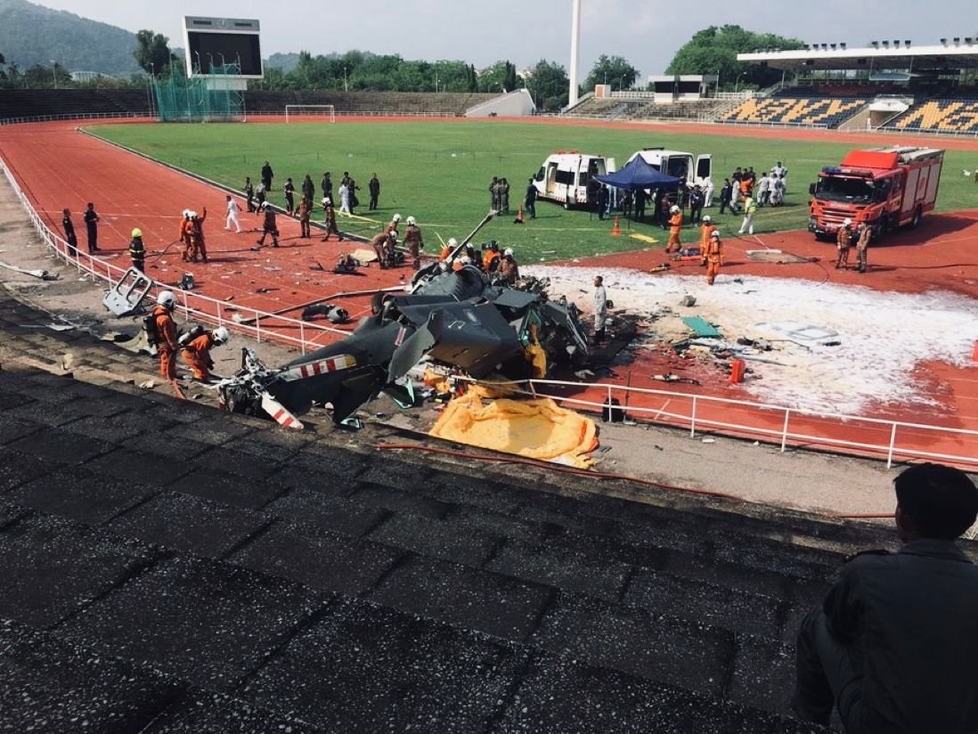 Ten Crew members have lost life after two helicopters crashed at the Royal Malaysian Navy military base in Lumut .