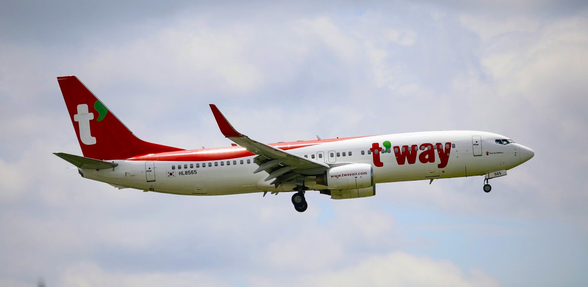 Korea’s top resort operator Sono buys 15%  T'way stake for $76 mn, Additional 12% acquisition possible !