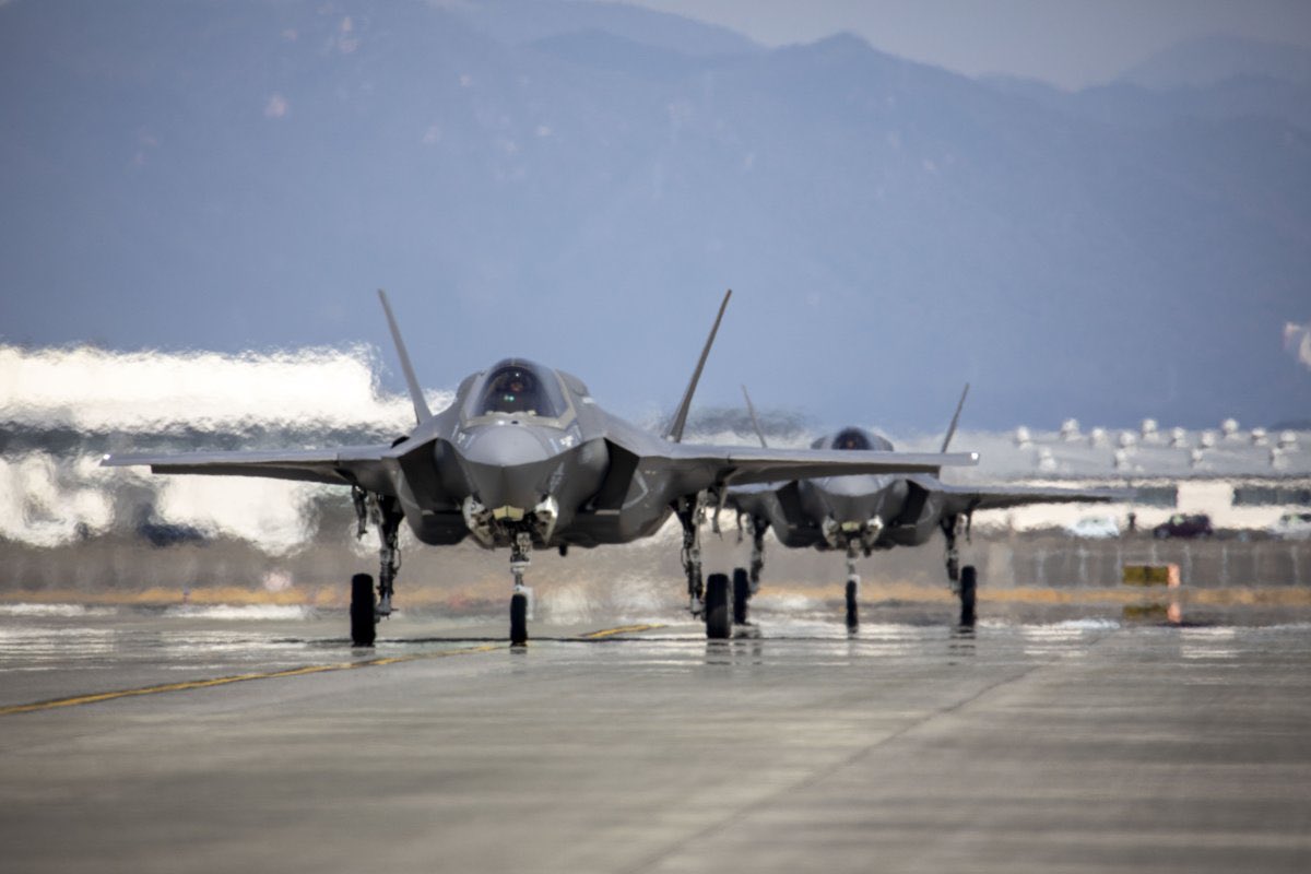  After Portugal , Canada may withdraw from $19 billion F-35 deal with the USA.