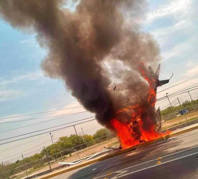 Augusta  AW119  Koala  Helicopter  crashed  on  a  highway at  Apodaca, Monterrey, Mexico  killing  the  Pilot on  Friday.